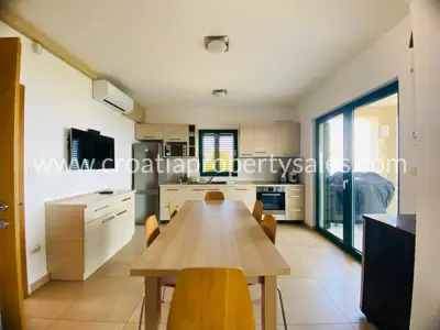 Stan, Brač, 116 m², 4-soban, 380 000 € - 6