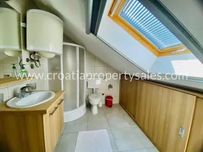 Stan, Brač, 116 m², 4-soban, 380 000 € - 11