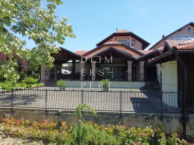 Brestje, Sesvete, Brestje, poslovni prostor, parking i dvorište, 460 m²