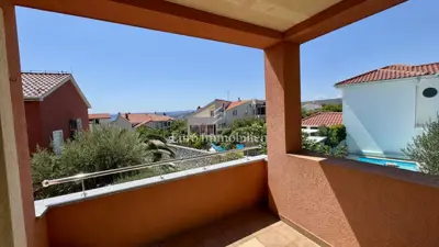 Apartman 77,52 m², Krk - 3 spavaće sobe i pogled na more