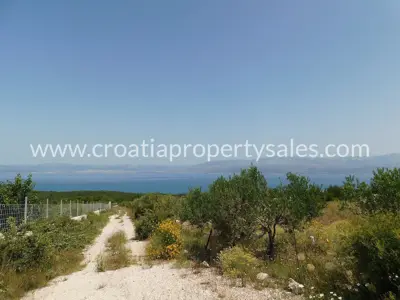 Grundstück, Brač, 35 057 m², 280 000 € - 3