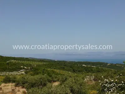 Grundstück, Brač, 35 057 m², 280 000 € - 5