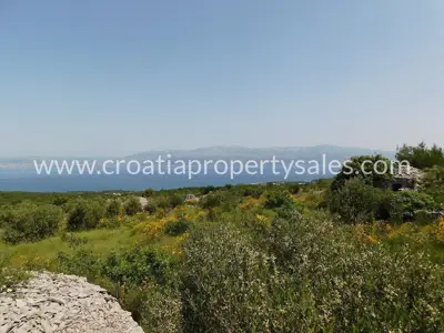 Grundstück, Brač, 35 057 m², 280 000 €