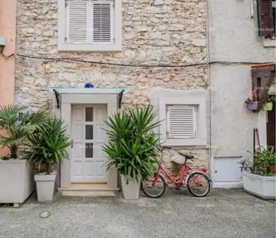 Stone house 60 m², center of Umag, 50 m from the sea