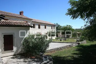 Stone house 650 m², Buje - tourism and hospitality potential - 7