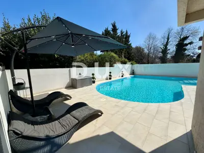 Istra, Premantura, stan s bazenom, namješten, 2 - sobni stan