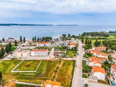 Building plot with project, 300 m from the sea, Fažana!