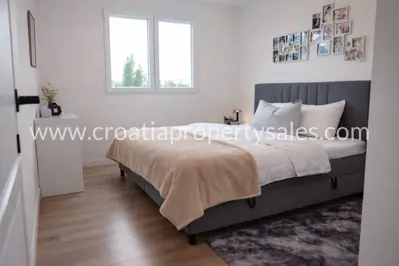 Haus 146 m², Kaštela - Niedrigenergie-Einfamilienhaus im Erdgeschoss - 4