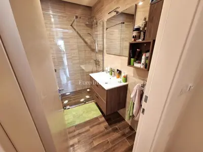 Modernes Apartment mit Meerblick im Erdgeschoss - Malinska - 13