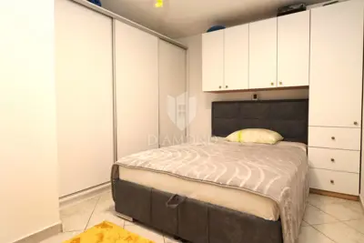 Wohnung 200 m², Poreč - 2 Etagen und 2 Eingänge - 10