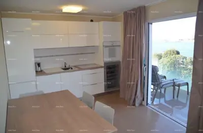 Umag, Meerblick! ! ! Moderne Wohnung im Zentrum von Umag - 50 m vom Meer entfernt - 3