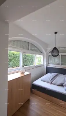 Apartment in Novigrad, 350 m vom Meer, Terrasse mit Garten