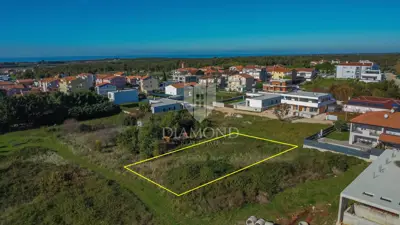 Building plot 659 m², Novigrad - quiet location - 4