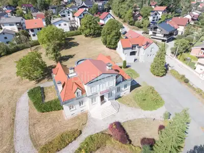 Kurija 570 m², Samobor Centar, velika parcela 7 319 m²