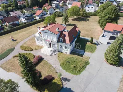 Kurija 570 m², Samobor Centar, velika parcela 7 319 m² - 2