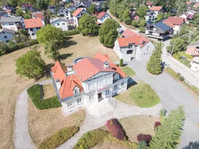 Kurija 570 m², Samobor Centar, velika parcela 7 319 m²