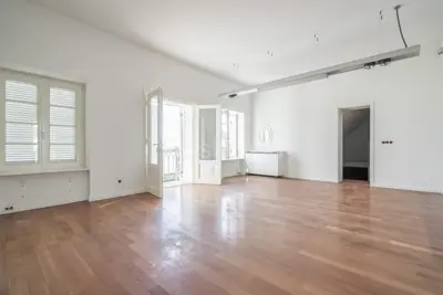 Kurija 570 m², Samobor Centar, velika parcela 7 319 m² - 17