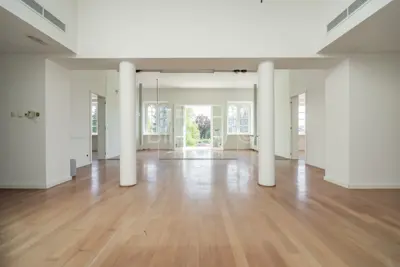 Kurija 570 m², Samobor Centar, velika parcela 7 319 m² - 8