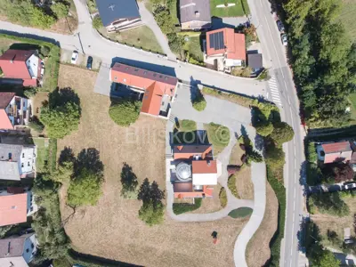Kurija 570 m², Samobor Centar, velika parcela 7 319 m² - 5