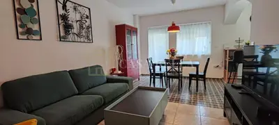 Stan 84 m², Supetarska Draga - dvorište i parkirno mjesto - 12