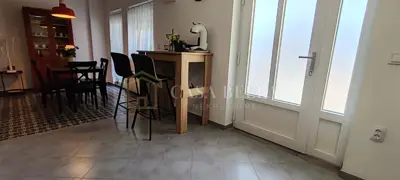 Stan 84 m², Supetarska Draga - dvorište i parkirno mjesto - 14