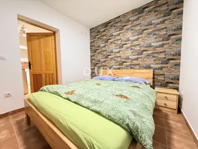 House 300 m², Mrkopalj - 4 apartments and 8 bedrooms - 9