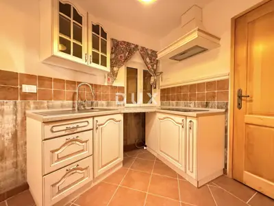 House 300 m², Mrkopalj - 4 apartments and 8 bedrooms - 7