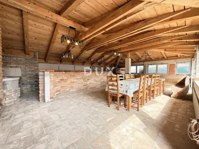 House 300 m², Mrkopalj - 4 apartments and 8 bedrooms - 16