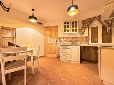 House 300 m², Mrkopalj - 4 apartments and 8 bedrooms - 13