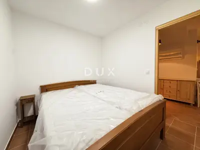 House 300 m², Mrkopalj - 4 apartments and 8 bedrooms - 19