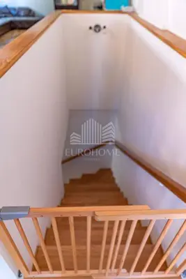 Haus zum Kauf in Donji grad, 204 m² - 11