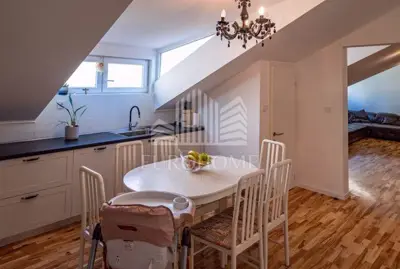 Kuća 204 m², Donji grad - potpuna privatnost u centru