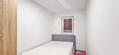 Buje, Kaštel, dva stana sa 200 m² dvorišta blizu granice - 6