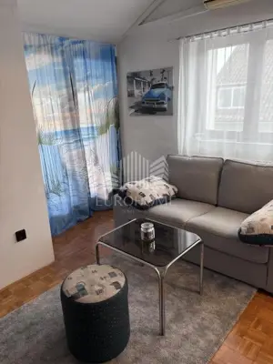 Wohnung 55 m², Trešnjevka - Sjever, Terrasse und Parkplatz unter der Schranke - 2