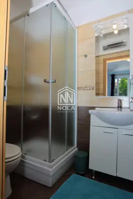 Kuća 245 m², Tisno na otoku Murteru, 4 stambene jedinice - 21
