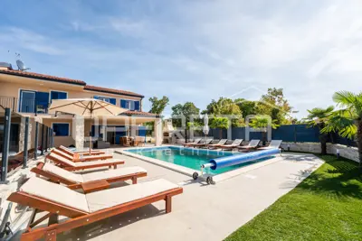 Villa 320 m², Krk auf der Insel Krk, beheizter Pool - 4
