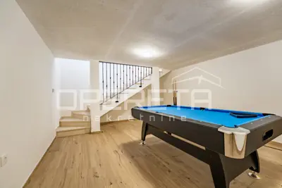 Villa 320 m², Krk auf der Insel Krk, beheizter Pool - 21