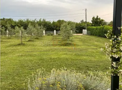 Kuća 160 m², Loborika - velika okućnica i mirno naselje - 7