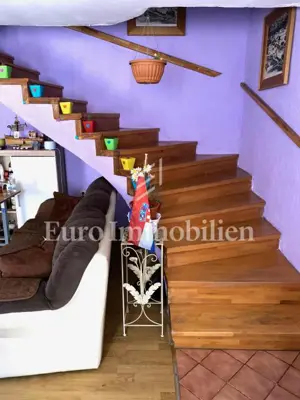Samostojeća kuća s tri stambene jedinice, 100m od mora! - 6