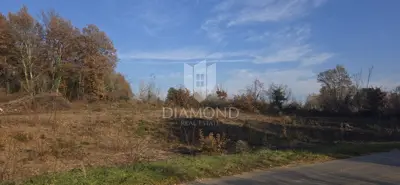 Građevinsko zemljište 1.351 m², Labin - uz cestu i mirno selo - 4