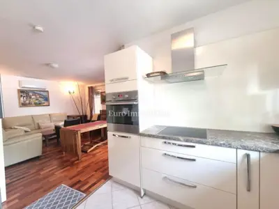 Dvojna kuća u Poreču, bazen 32 m² i vrtna kućica - 14