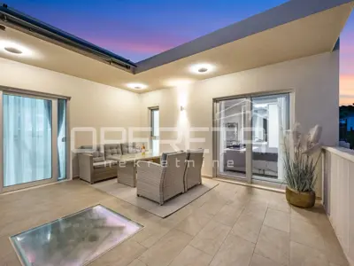 House 142 m², Bilice near Šibenik - peaceful surroundings - 15