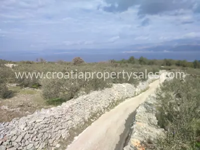Zemljište, Brač, 23 120 m², 197 000 € - 9