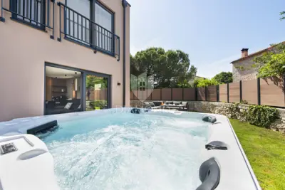 Doppelhaus 196 m², Bale - Zentrum, Hof und Jacuzzi - 3