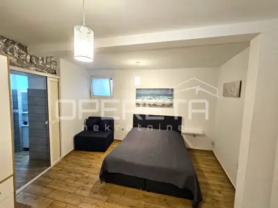 Gewerberaum 81 m², Varoš, Split - in der Nähe des Diokletianpalastes