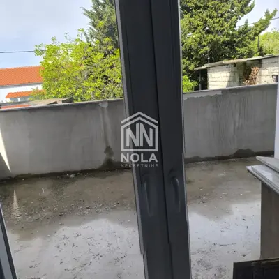 Stan 95 m², Gornji Karin - dvije jedinice i terasa - 12