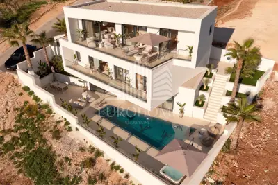 House for sale in Čiovo, 351 m² - 2