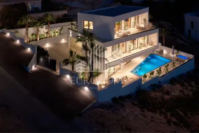 House for sale in Čiovo, 351 m² - 19