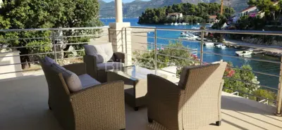 Vila 280 m², Žrnovska Banja, prvi red uz more i bazen - 3