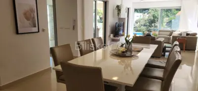 Villa 280 m², Žrnovska Banja, first row by the sea and pool - 5